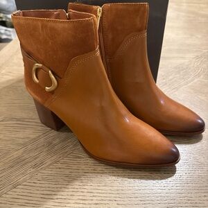 Vince Camuto Women's Evelanna Stacked Heel Bootie Ankle Boot 12 -Golden Walnut